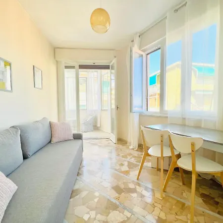 Astraldi - A 2 Minuti Dall'ariston Apartment *